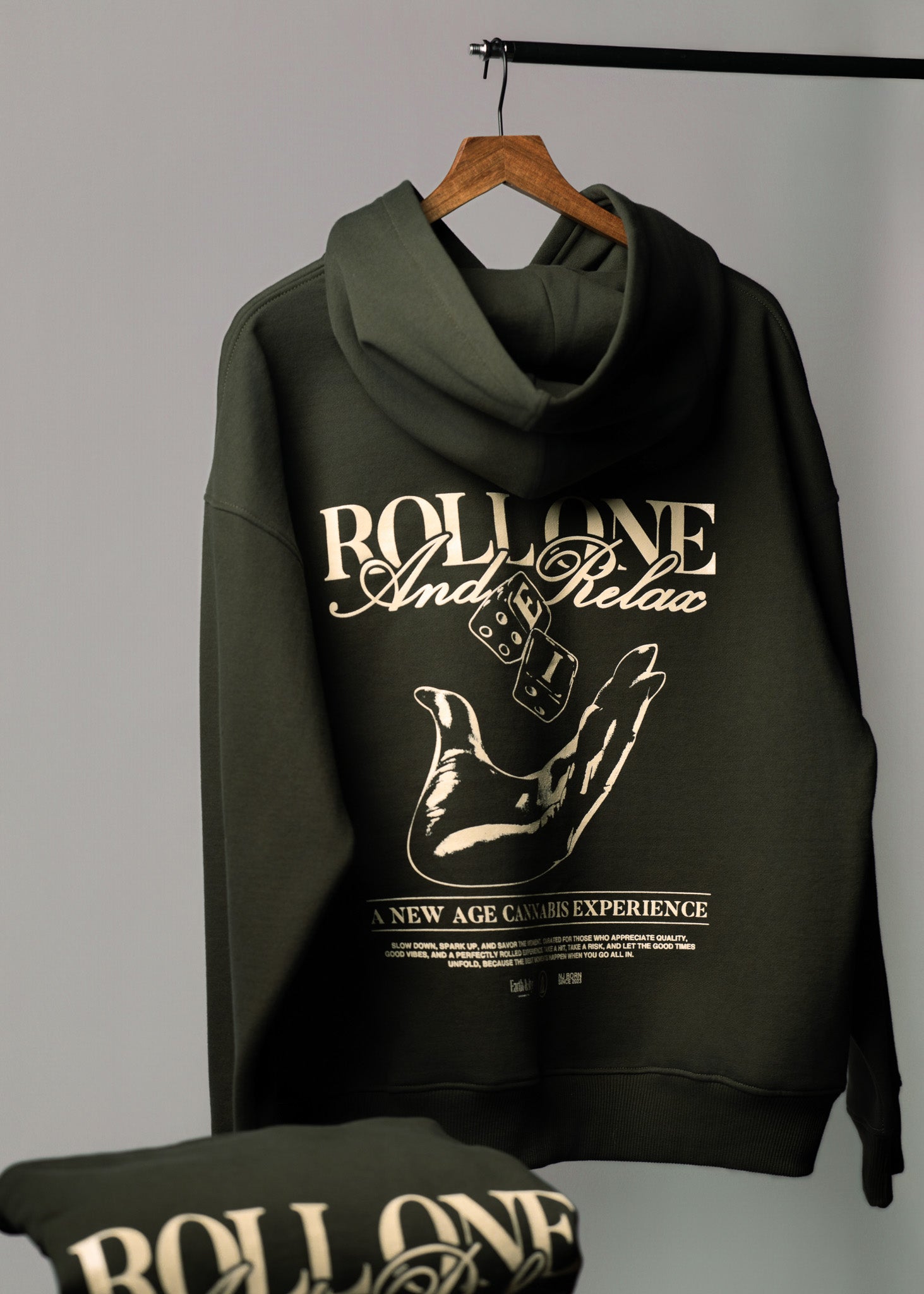 Roll One & Relax Hoodie | Olive